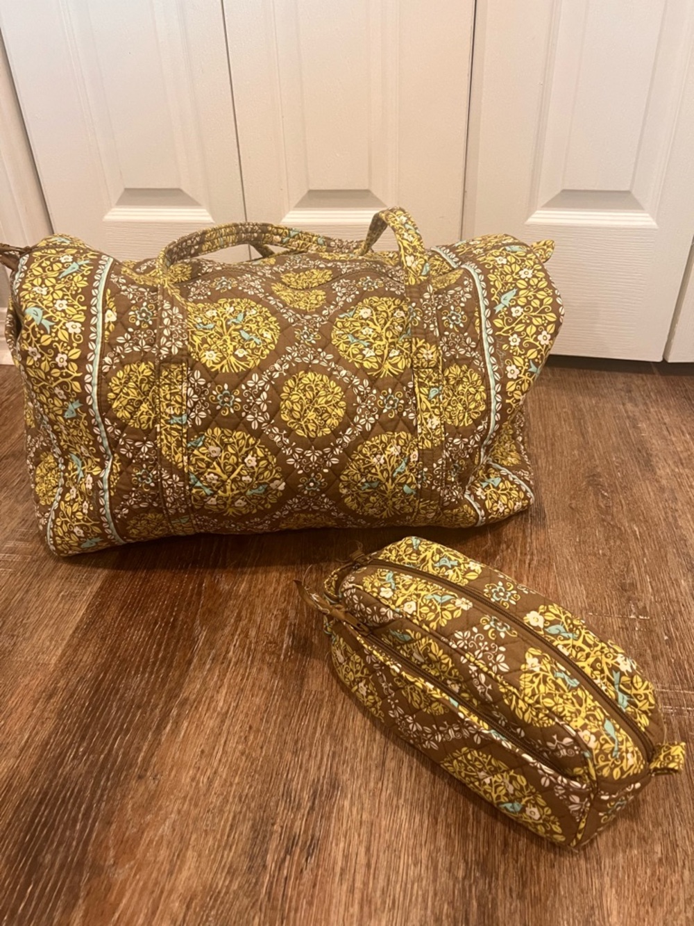 Vera Bradley “Sitting in a Tree” Large Weekender Duffle Bag with Makeup Case